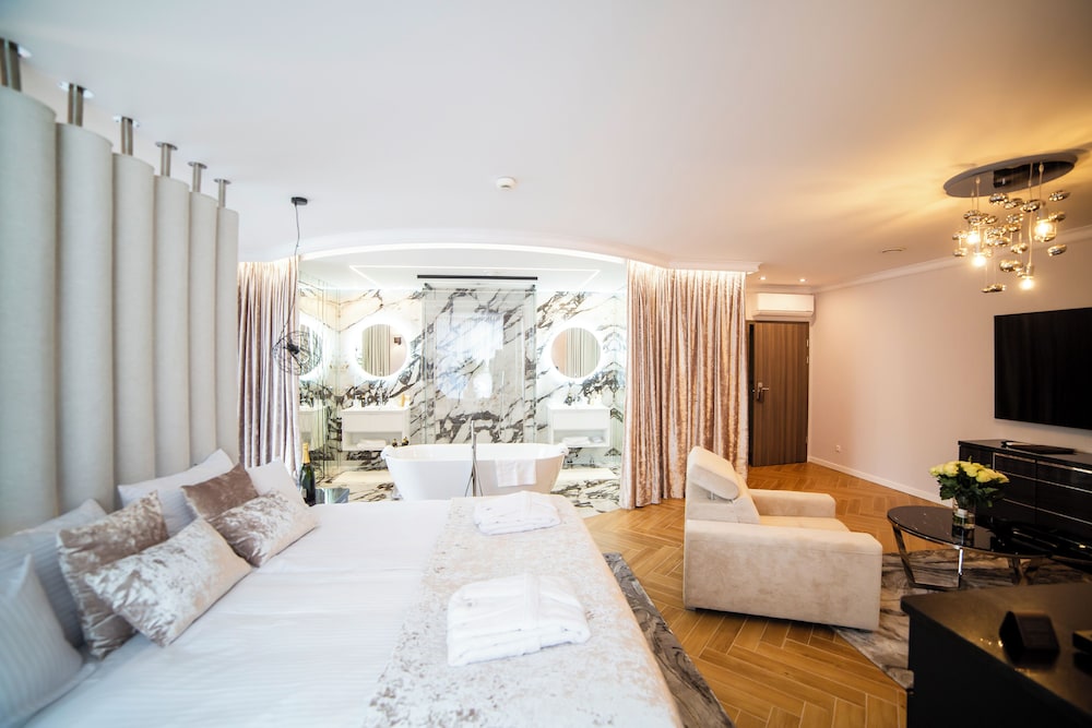 Deluxe Apartment, Park View