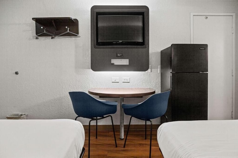 Standard Room, 2 Queen Beds, Non Smoking, Kitchen