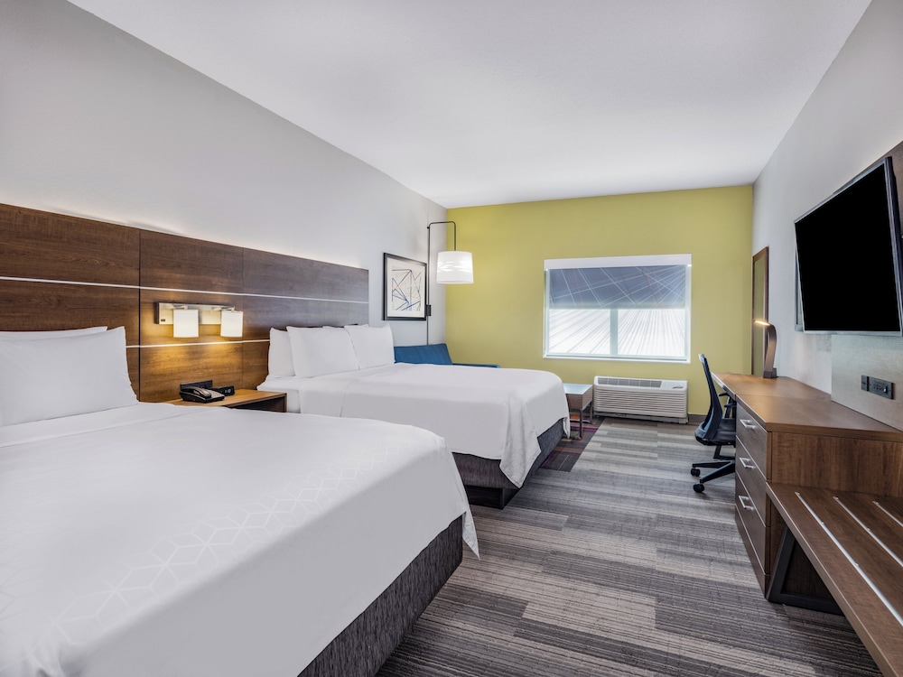 Standard Room, 2 Queen Beds, Accessible (Communication) - Photo 4