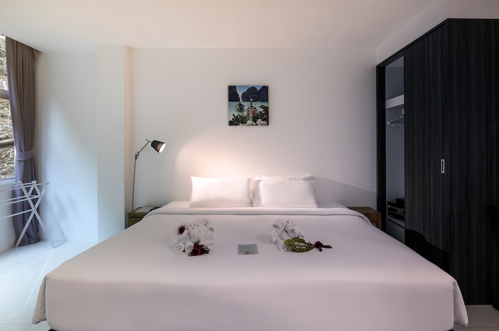 Superior Room, Hill View - Photo 3