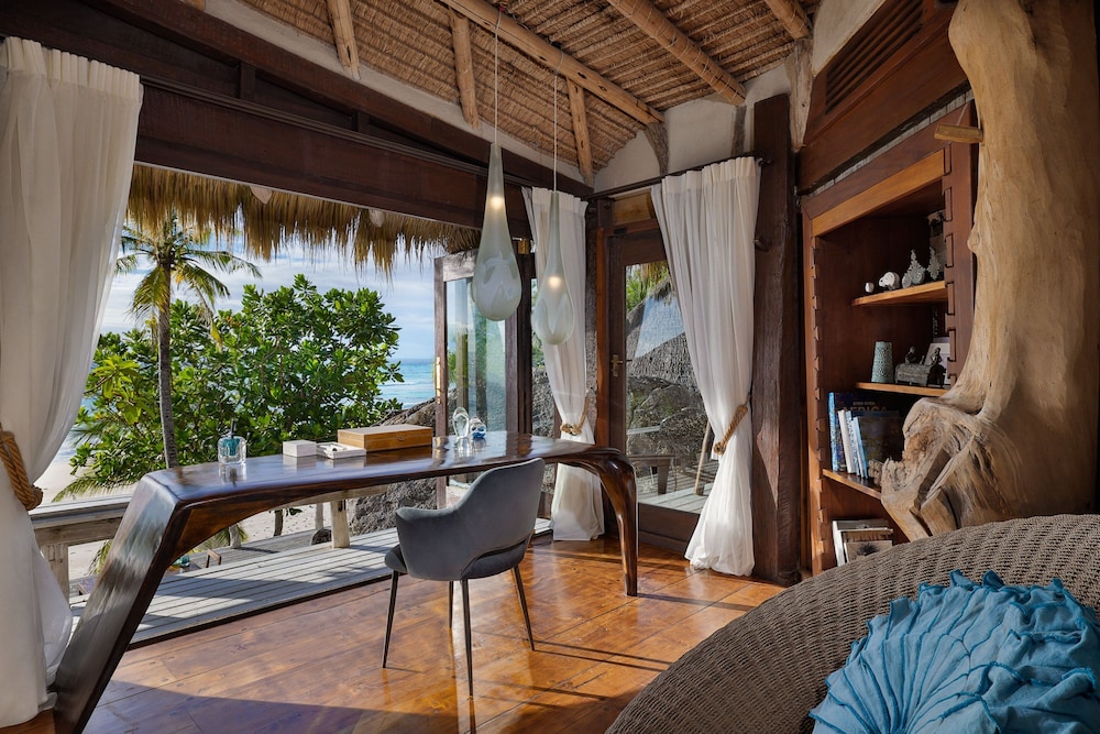 Studio, 1 Bedroom, Beachfront photo 3