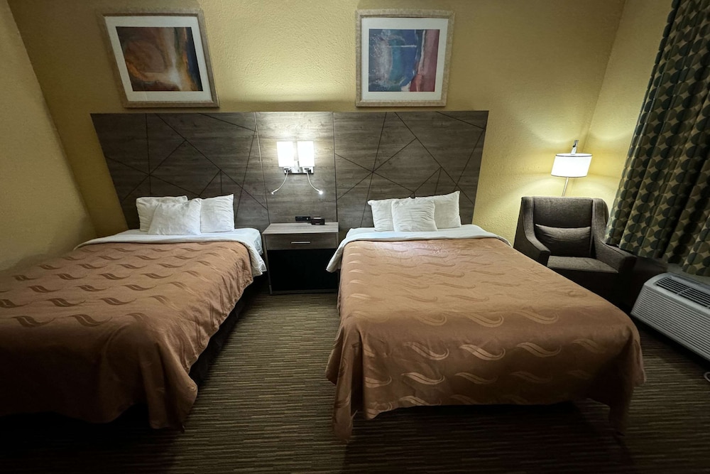 Standard Room, 2 Queen Beds, Non Smoking photo 1