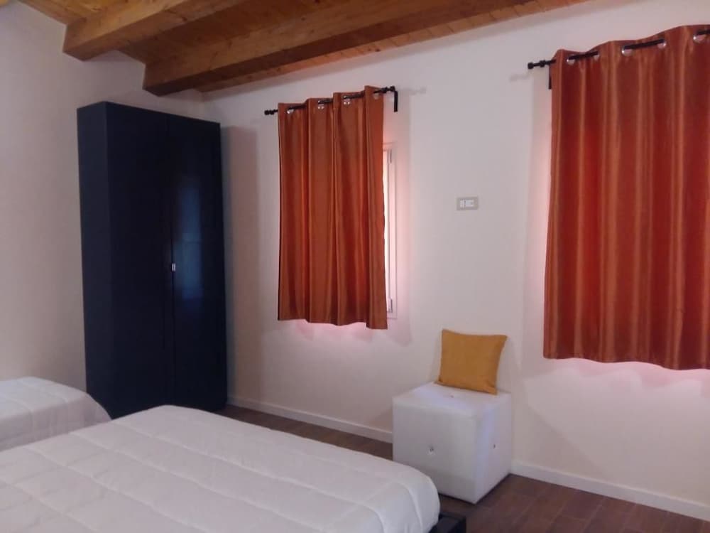 Suite, 2 Bedrooms photo 2
