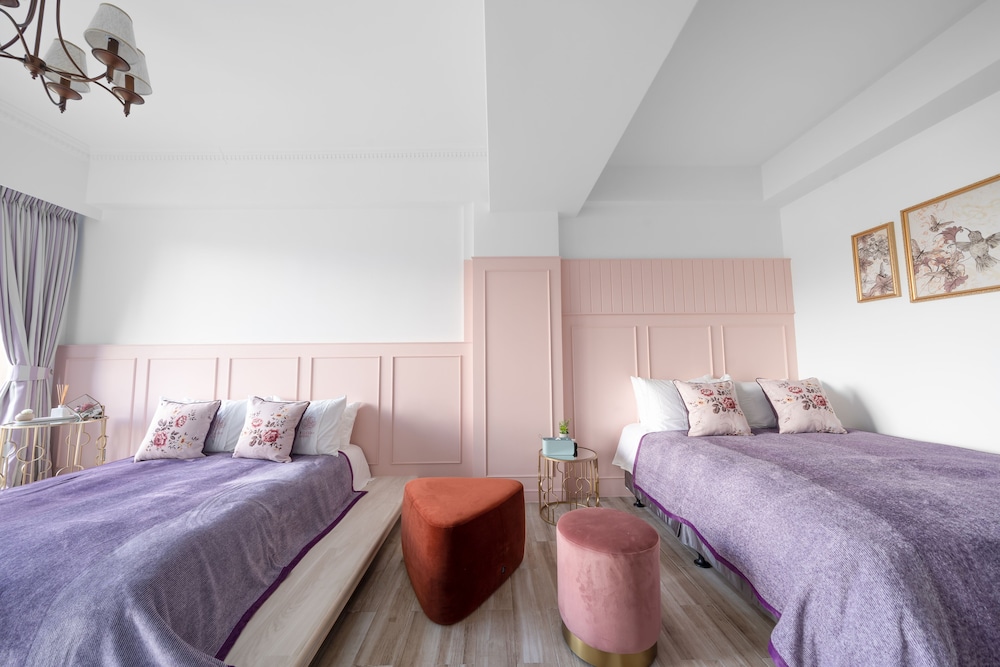 Quadruple Room, Balcony - Photo 1