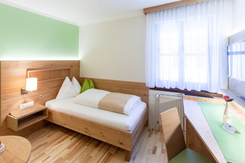 Comfort Single Room, Courtyard View