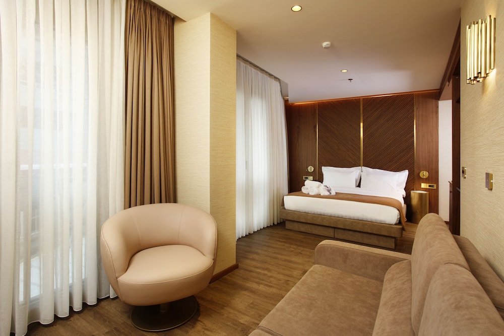 Luxury Quadruple Room photo 1