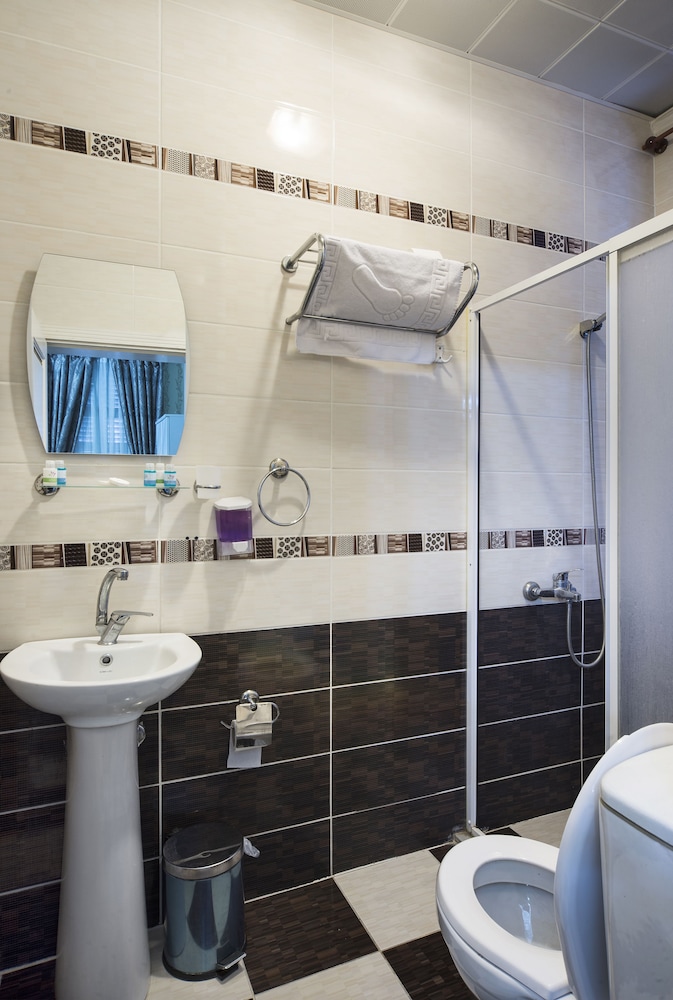 Deluxe Suite, 2 Bedrooms, Kitchen photo 2