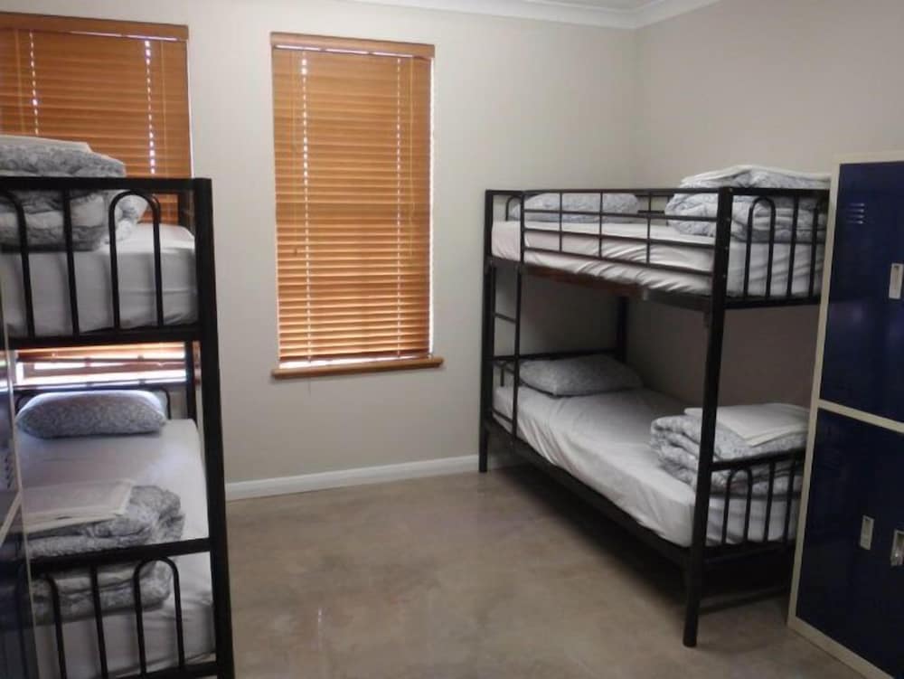 Shared Dormitory, Mixed Dorm (4-Bed) photo 1