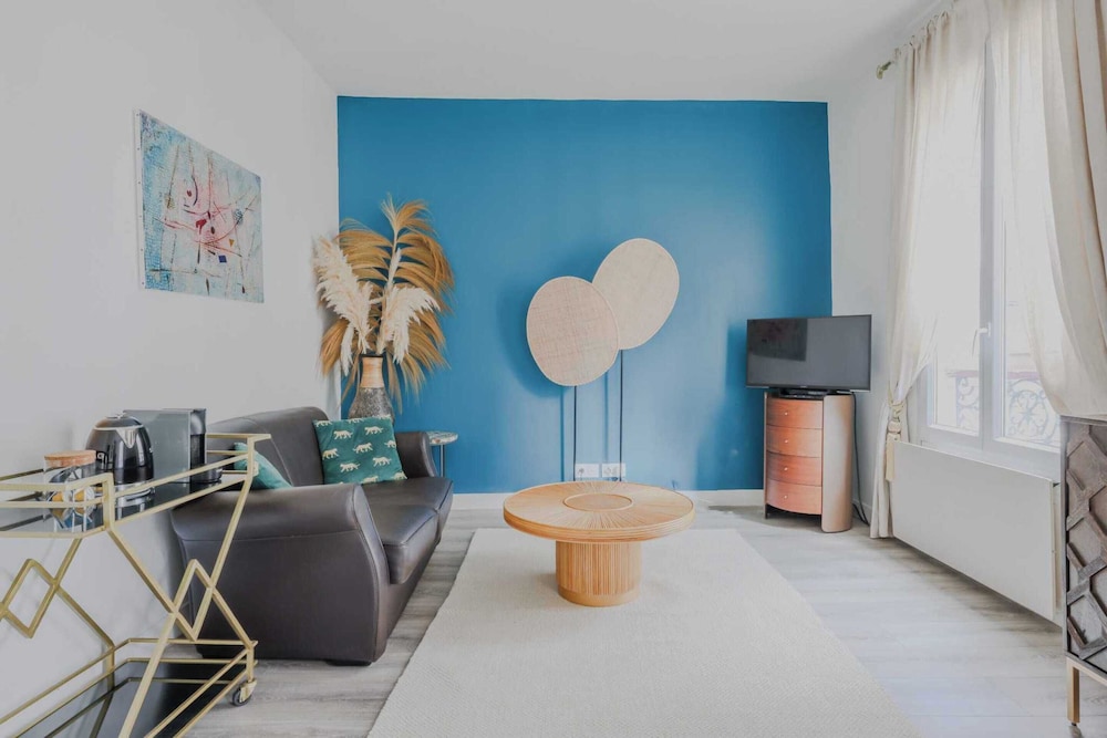 Apartment photo 1