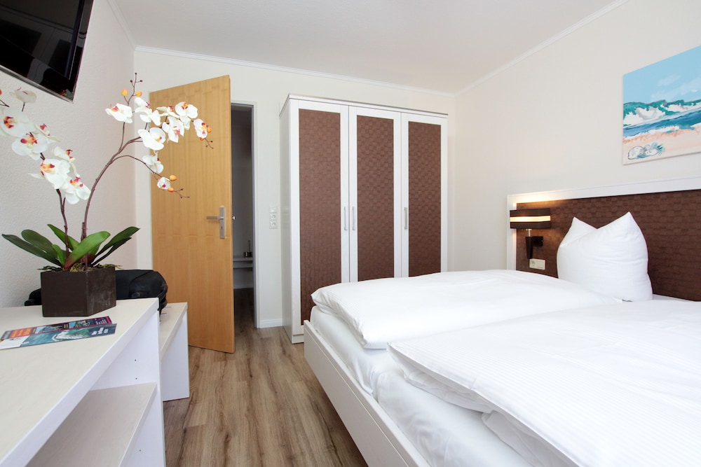 Suite (For 3 Persons) photo 2