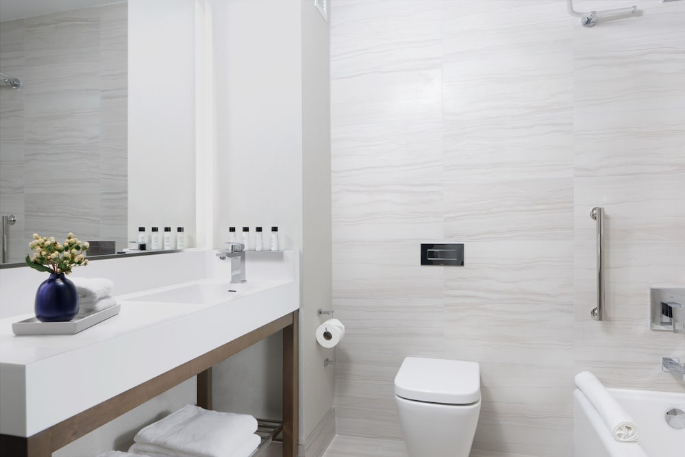 Room, 2 Queen Beds (Hearing Accessible)