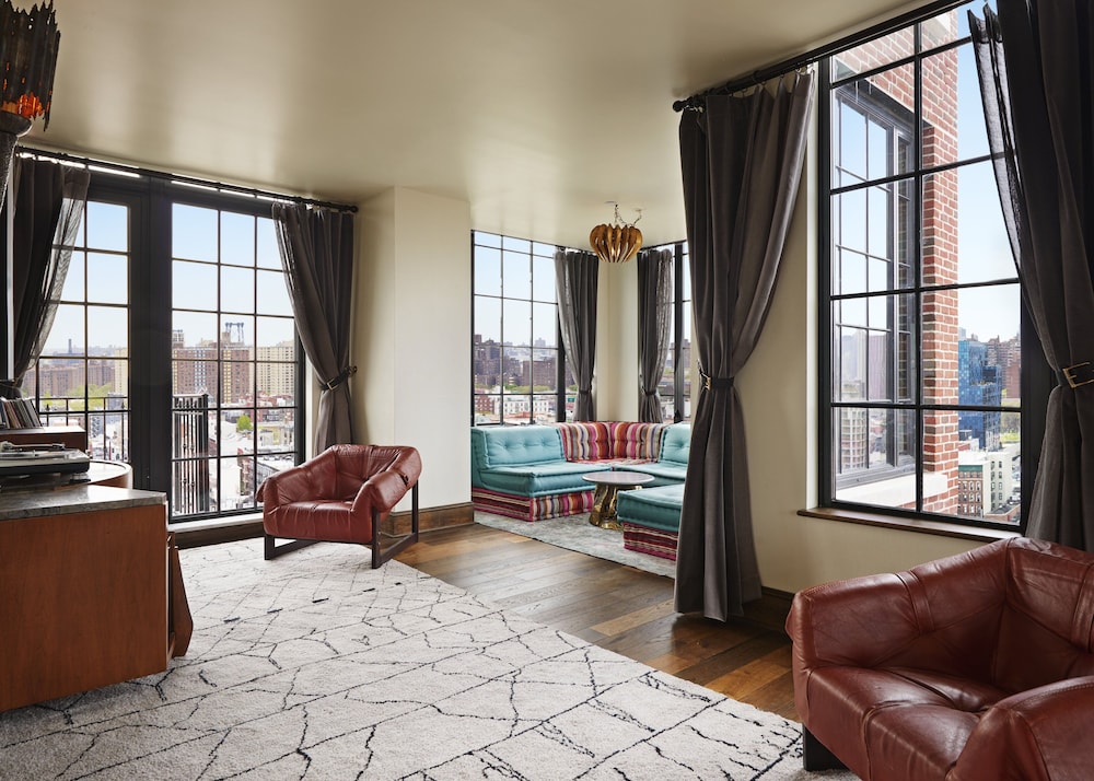 Penthouse (Ludlow)