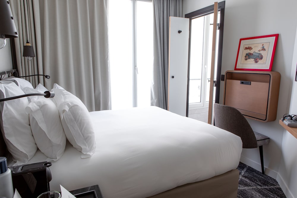 Petite Room