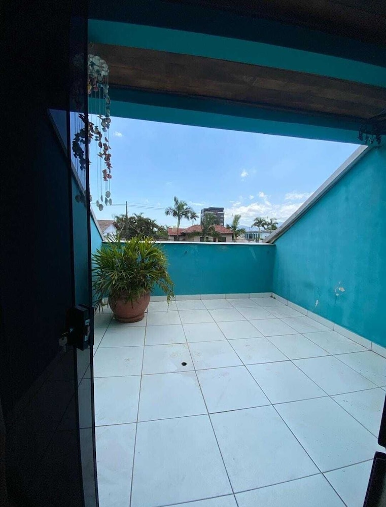Basic Triple Room, City View photo 3