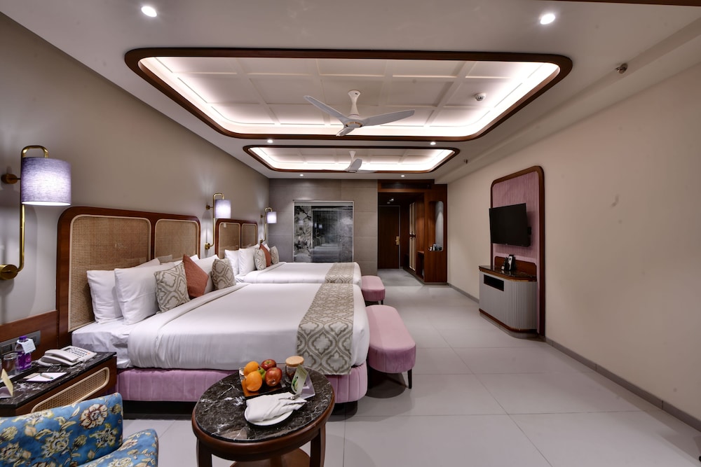 Hazel Suite photo 3