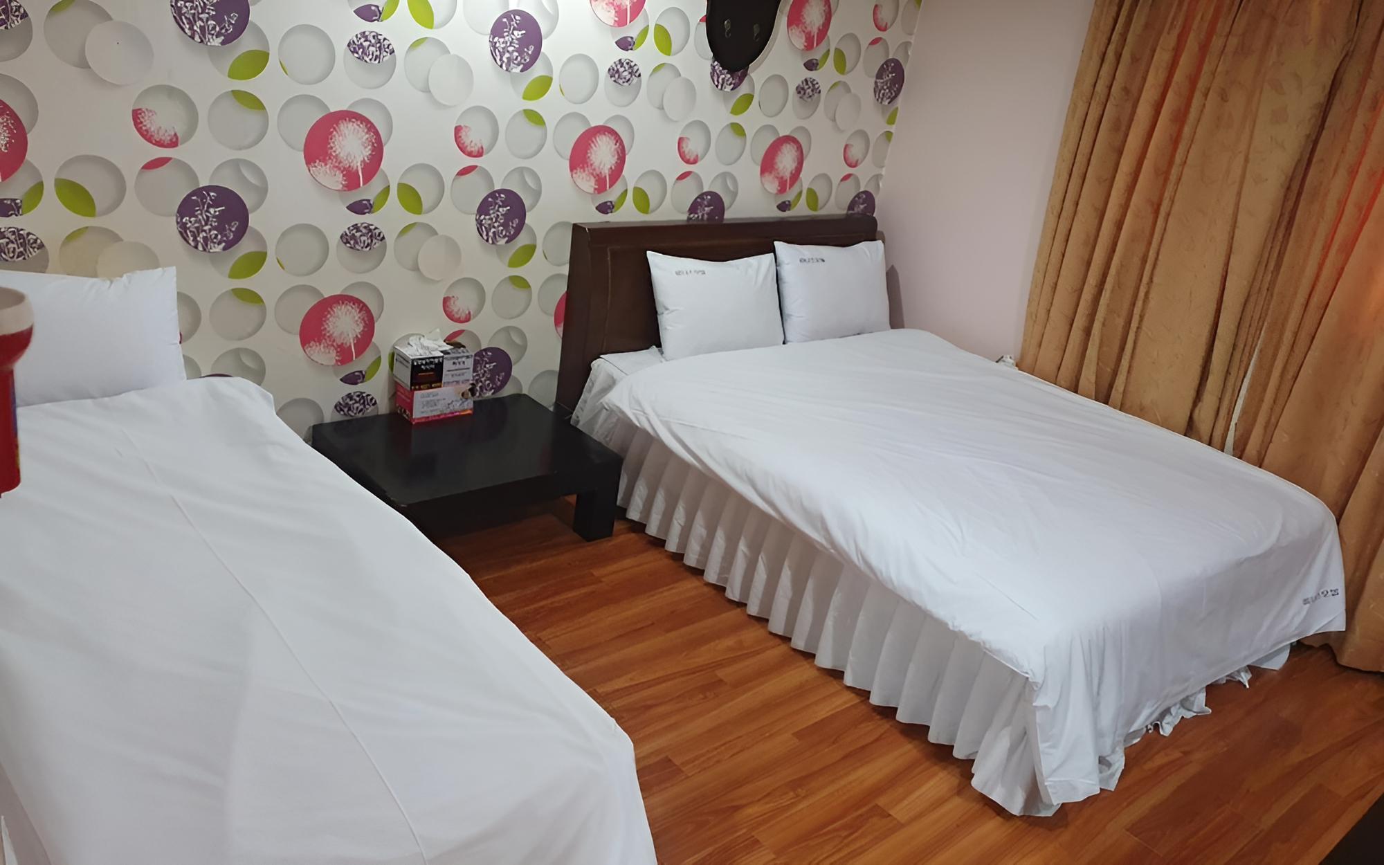 Room (Twin Room) - Photo 3