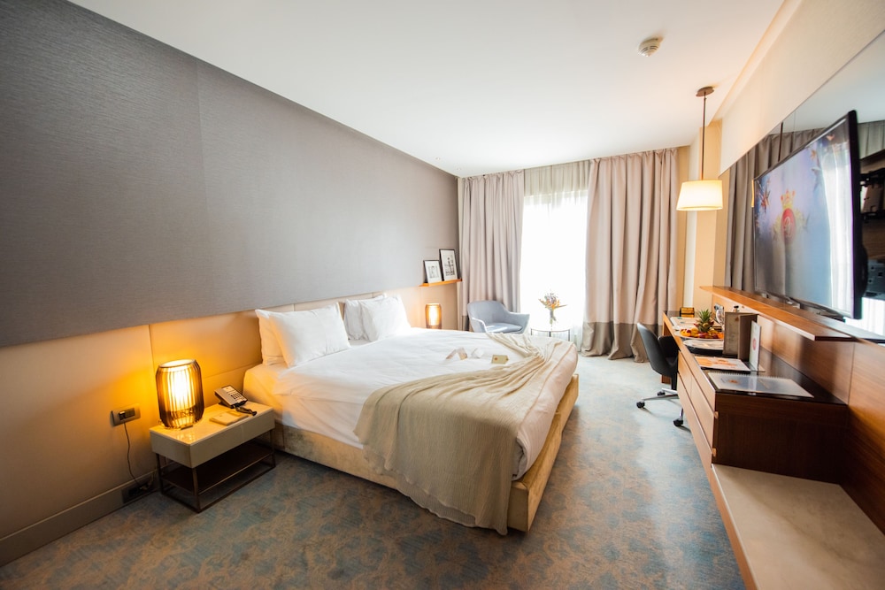 Standard Double Room, 1 Bedroom, City View photo 2