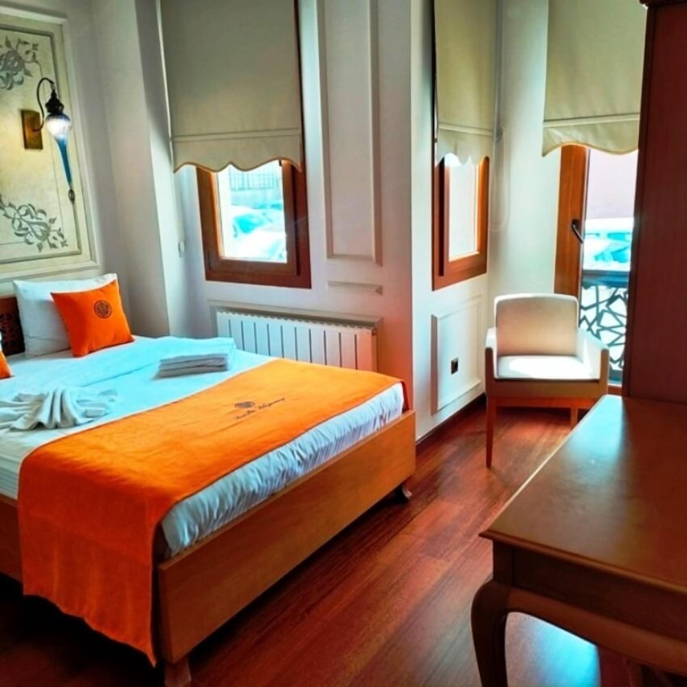 Deluxe Suite photo 2