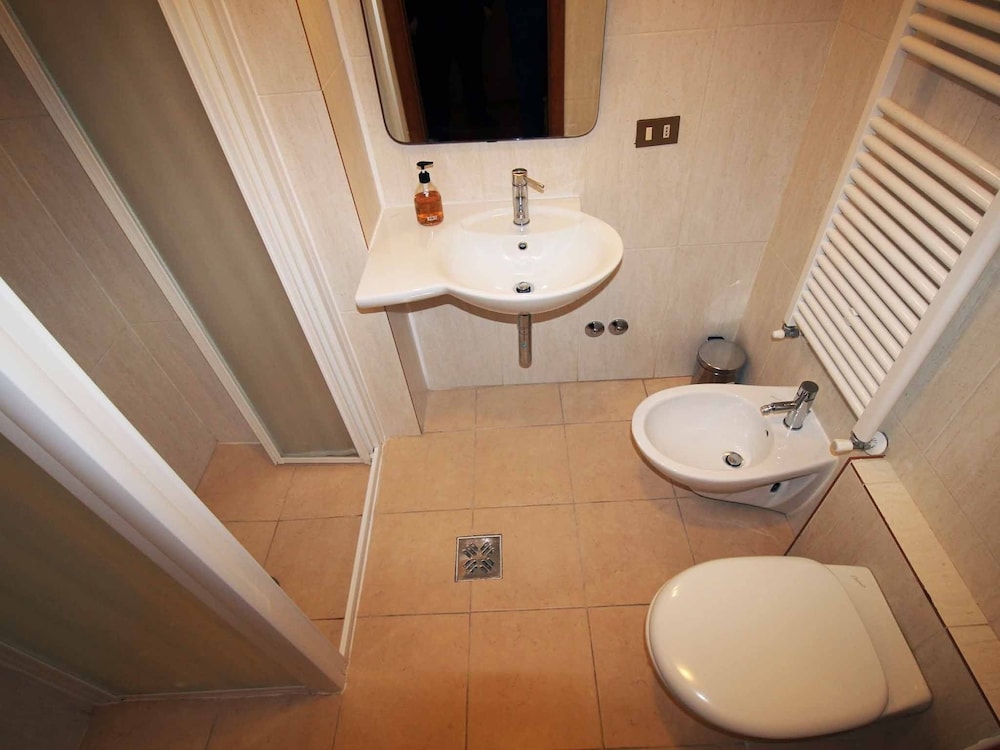 Double or Twin Room photo 2