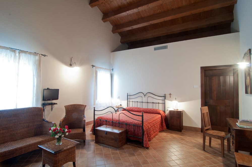 Standard Double Room, Valley View photo 2