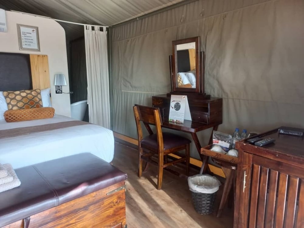 Honeymoon Tent