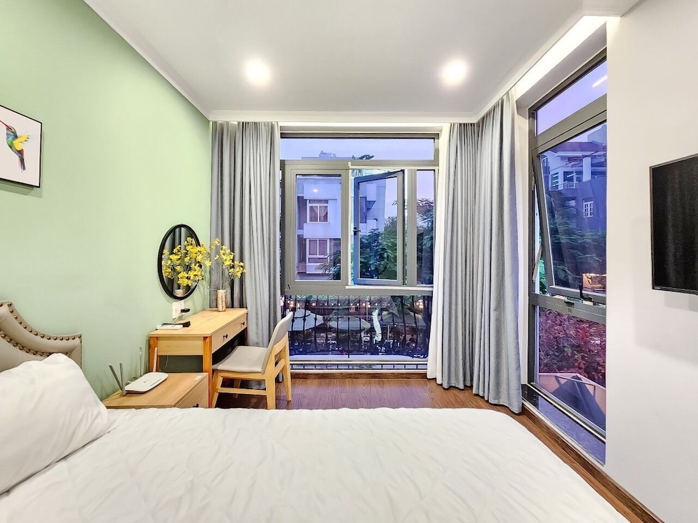 Deluxe Room, 1 Queen Bed, Garden View