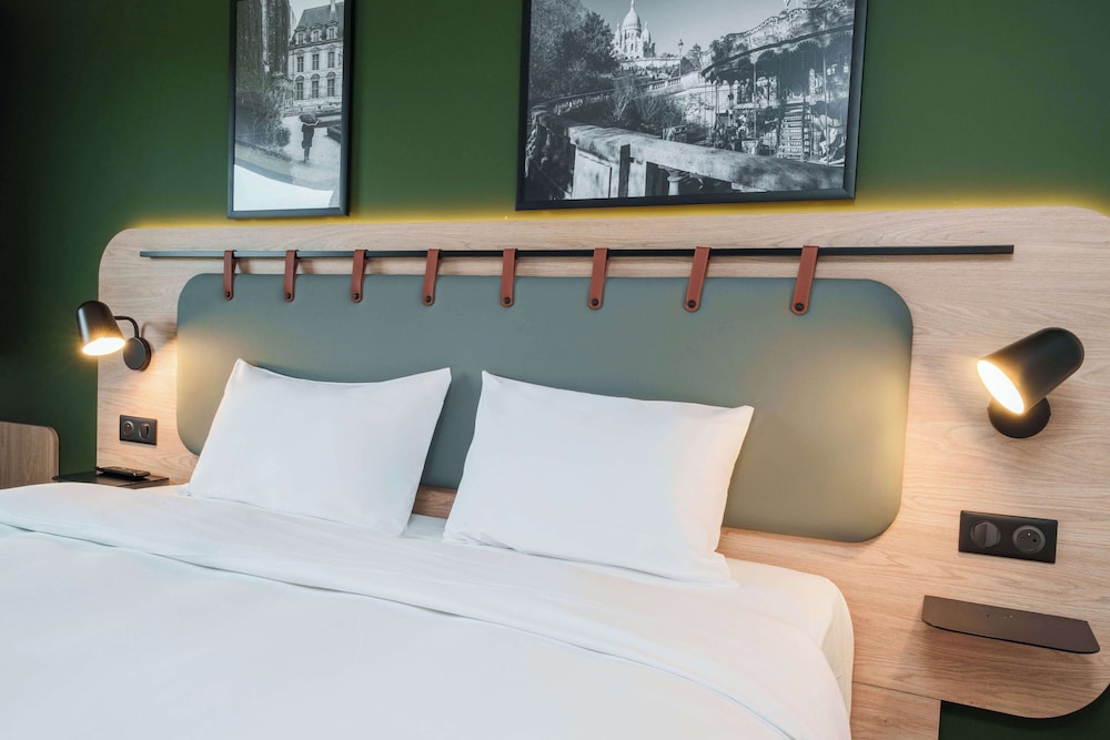 Standard Room, 1 Queen Bed - Photo 4