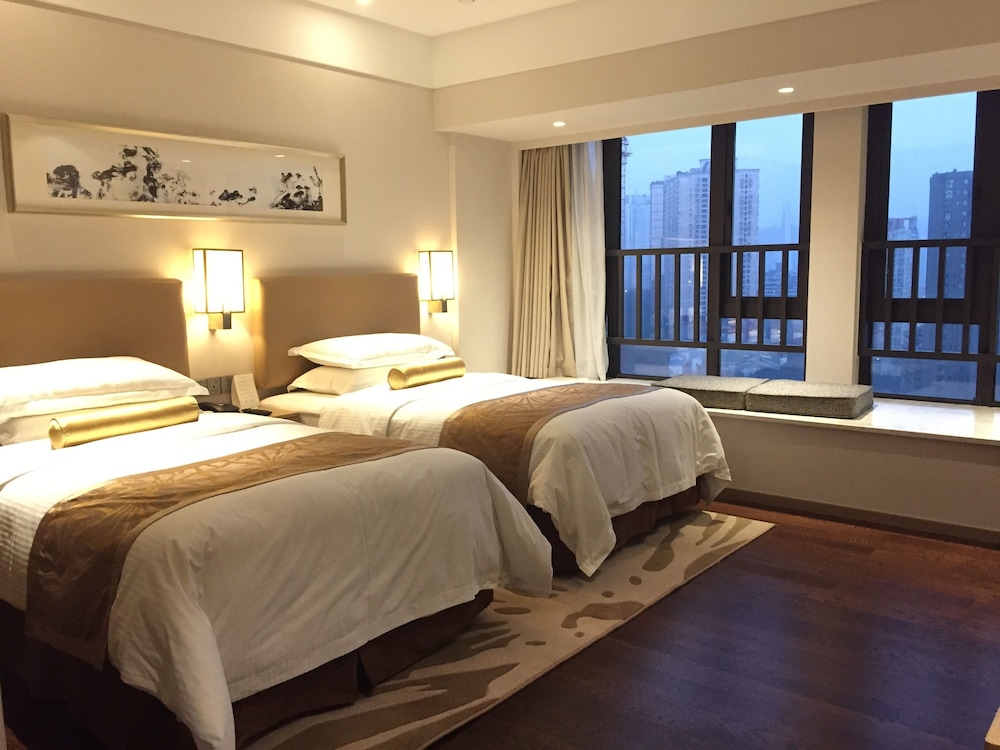 2-Bedroom Executive City View photo 2