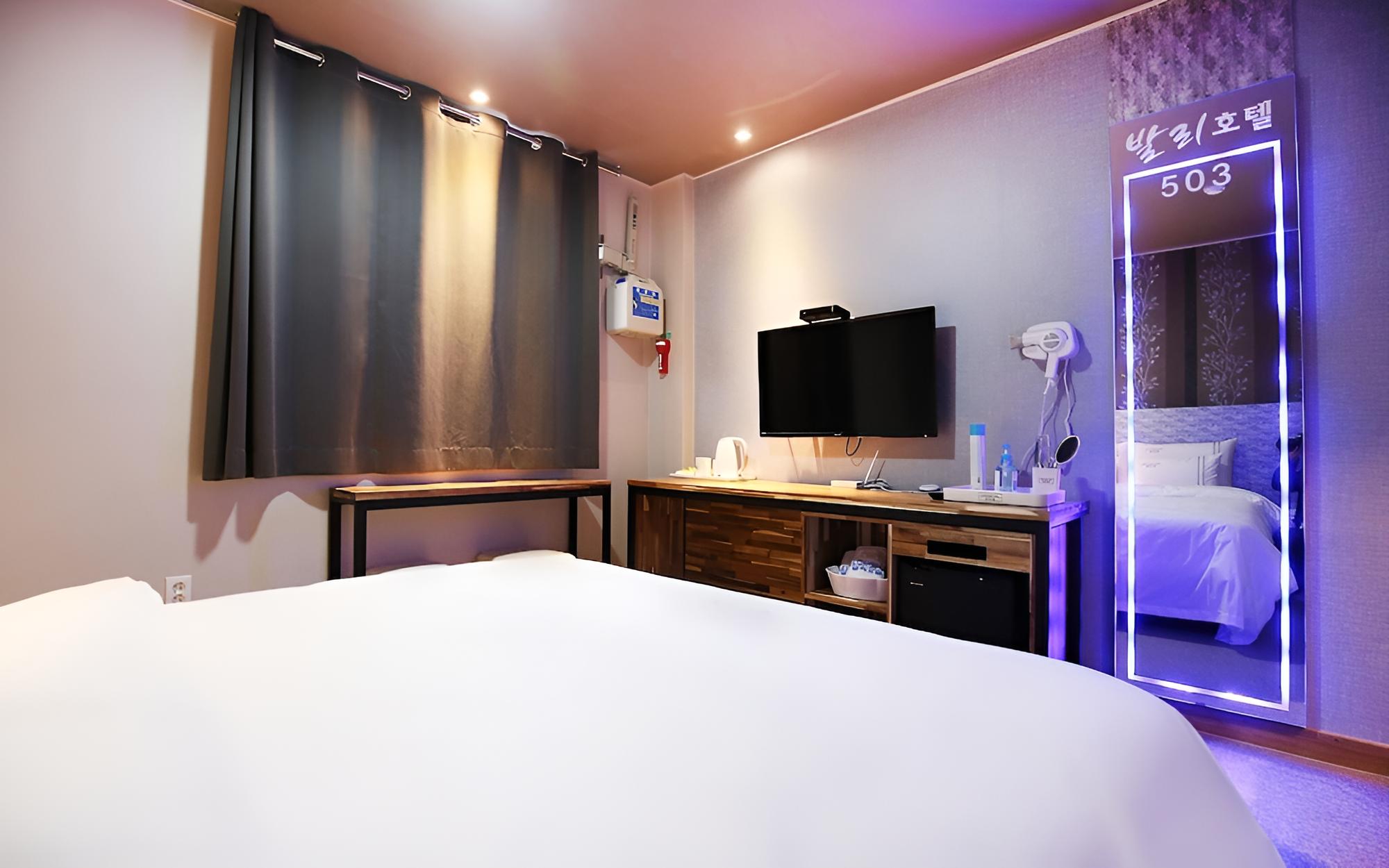 Room (Standard Room) - Photo 14