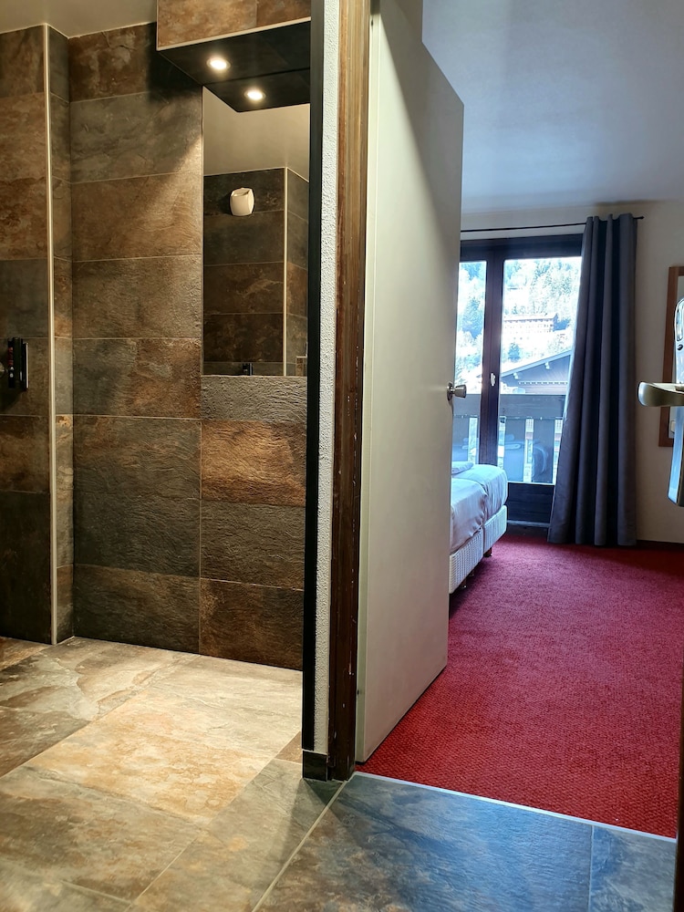Double Room PMR Brevent side photo 3