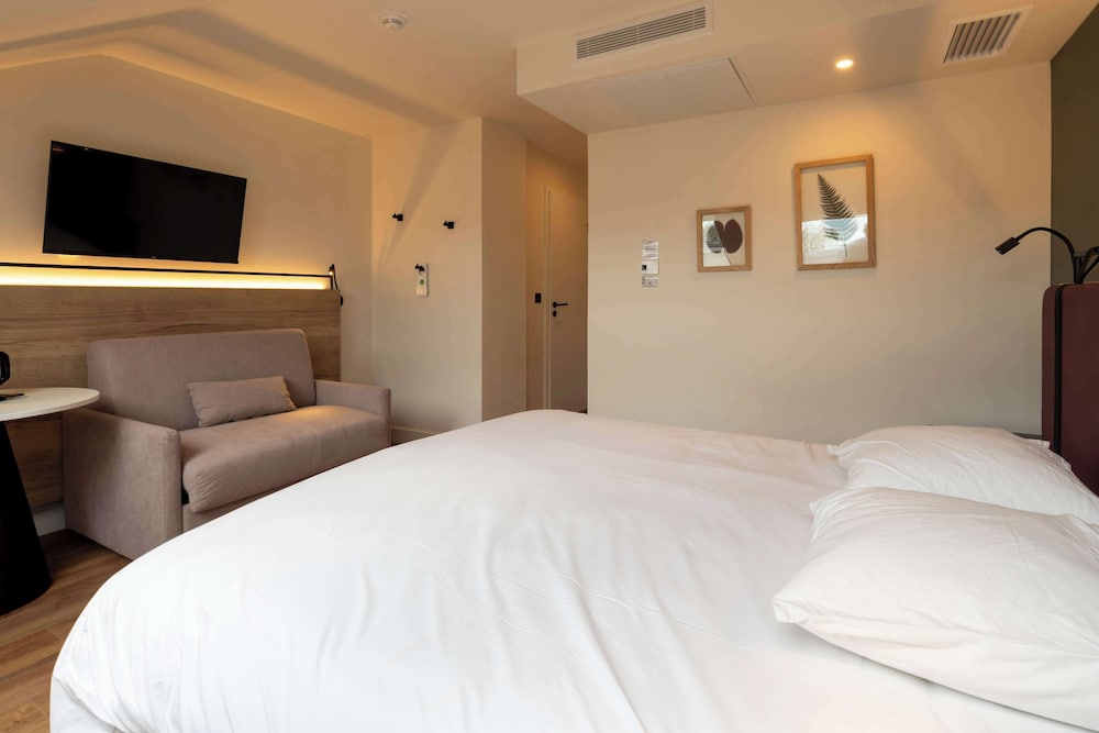 Standard Room, 1 Double Bed with Sofa bed