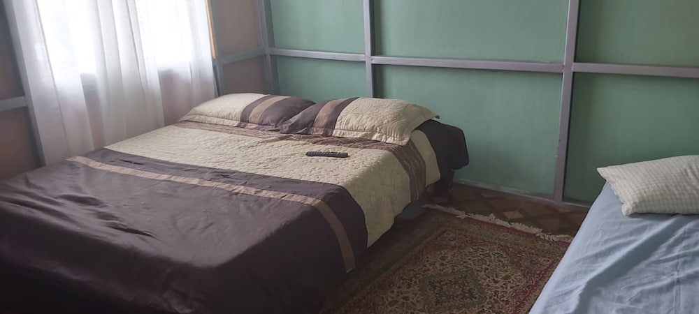 Room, Multiple Beds, Shared Bathroom photo 1
