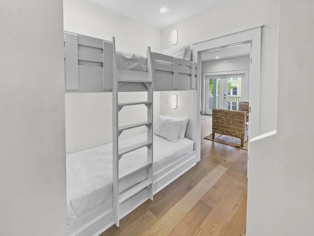 House, 4 Bedrooms