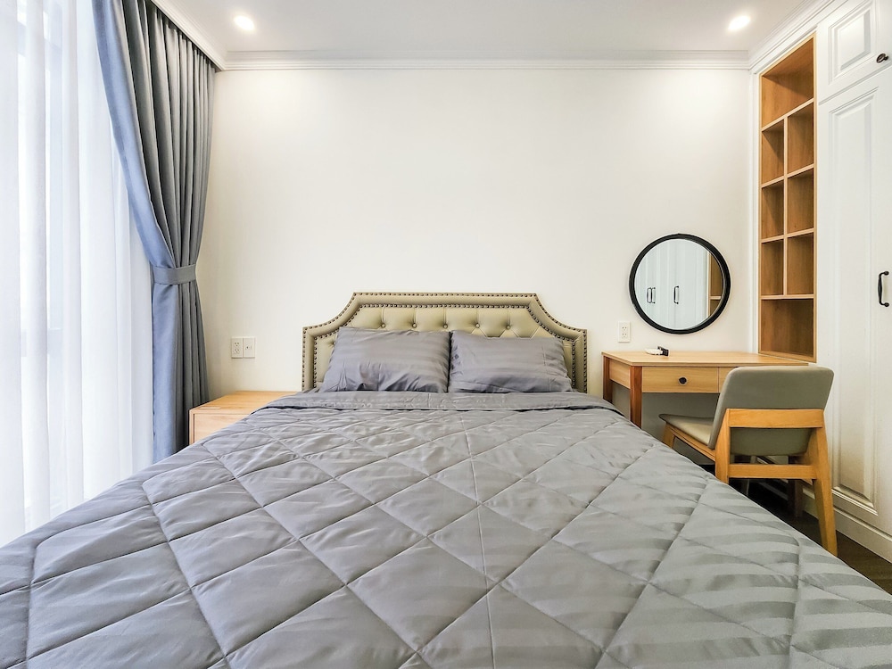Basic Room, 1 Queen Bed, Kitchen