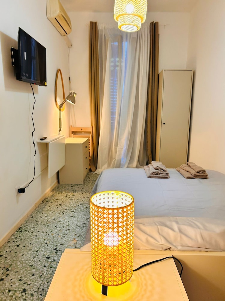 Deluxe House, Non Smoking, City View photo 1