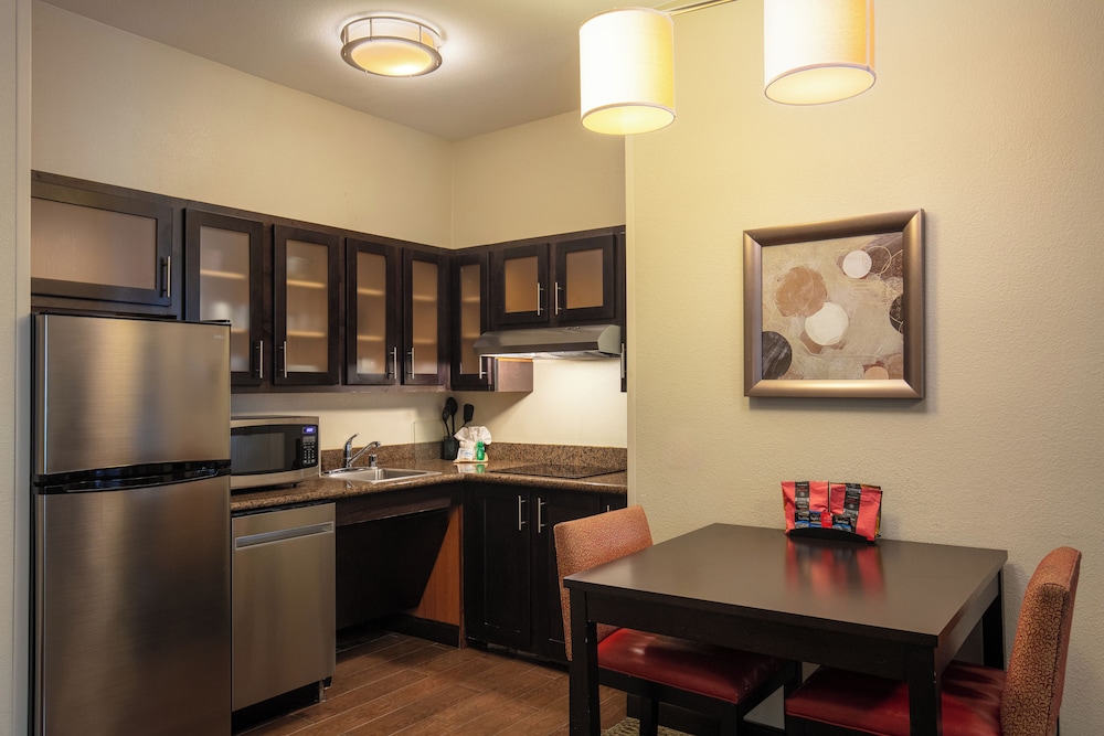 Suite, 1 Bedroom, Kitchen (Conference Style)