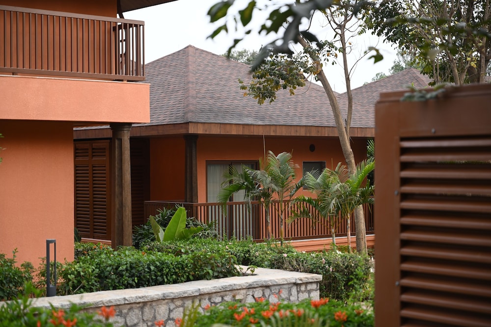 Traditional Room, 1 Queen Bed, Courtyard View