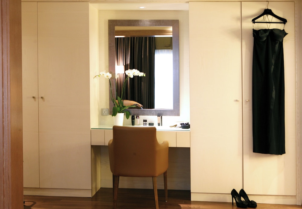 Suite, 1 King Bed, Sea View (Top Floor) - Photo 2