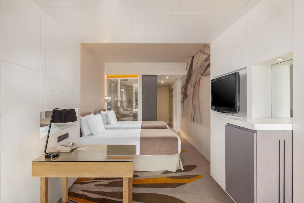 Standard Room, 2 Twin Beds, Non Smoking, City View