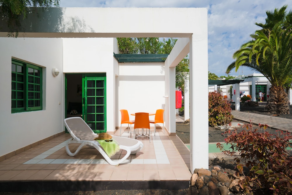 Bungalow, 2 Bedrooms (5 adults and 1 kid) photo 2