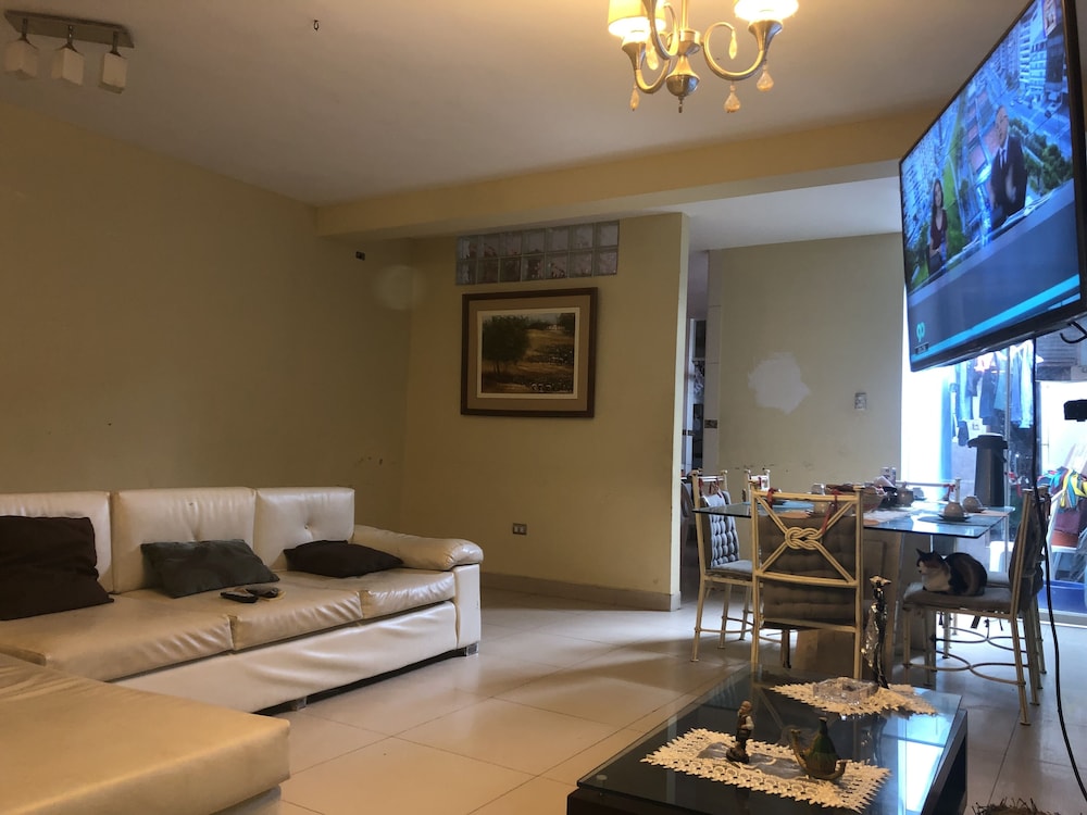 Room, Multiple Beds, Private Bathroom (Six Beds) photo 1