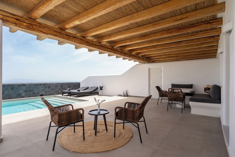 Executive Suite with sea view and swimming pool - Photo 2