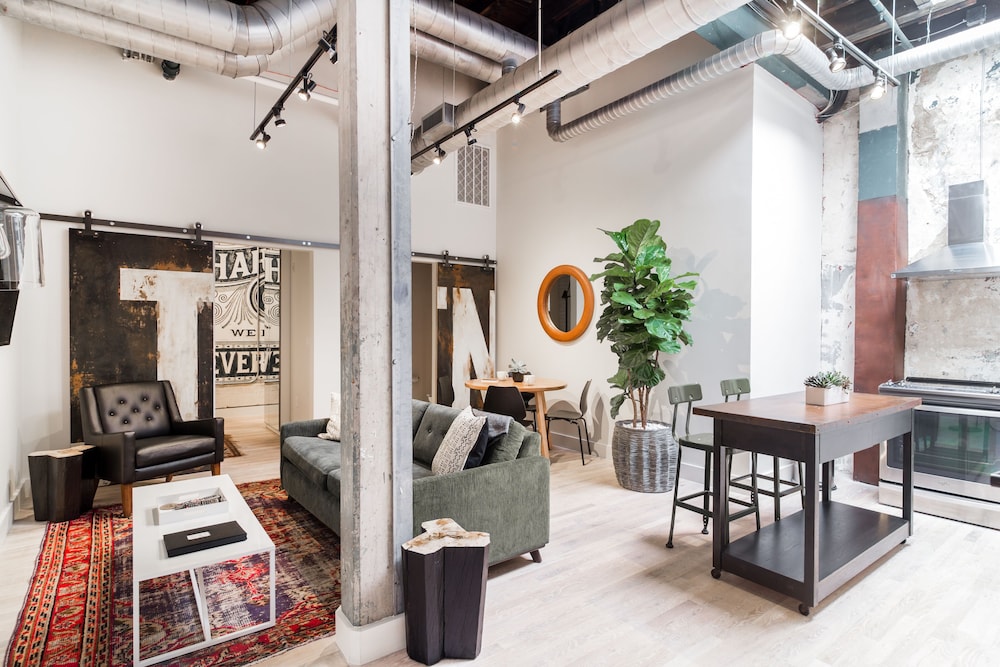 Loft 303