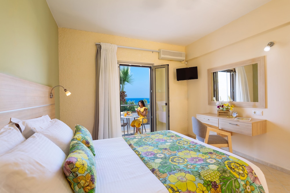 Superior Double or Twin Room photo 2