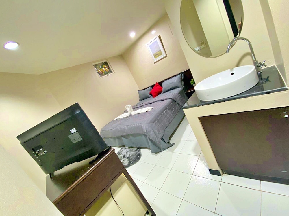 Premium Double or Twin Room photo 2