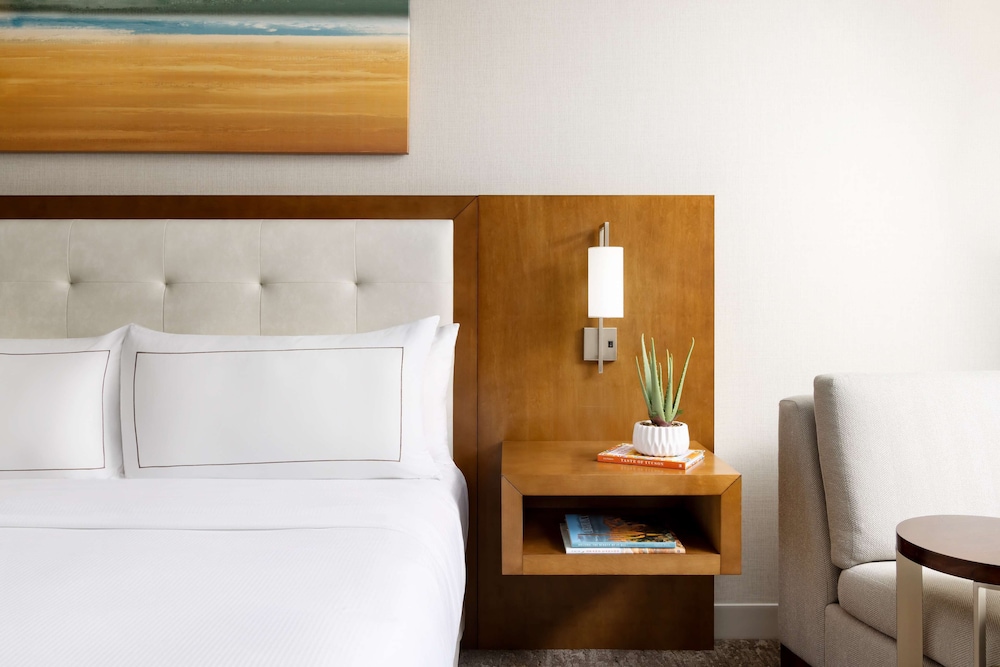 Executive Room, 1 King Bed, Executive Level