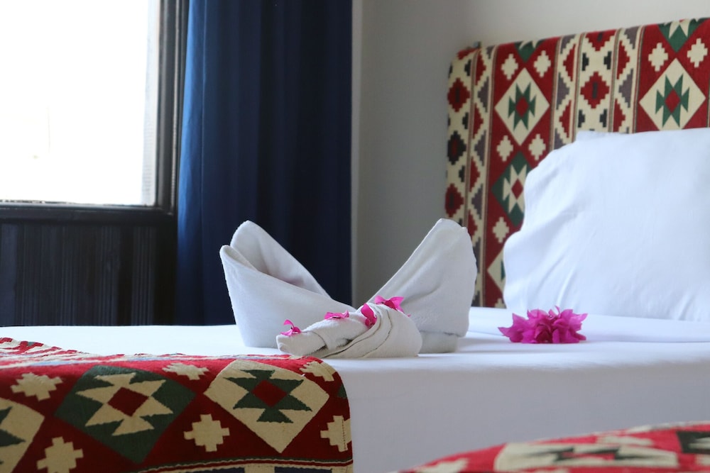 Economy Double or Twin Room, Sea View - Photo 3