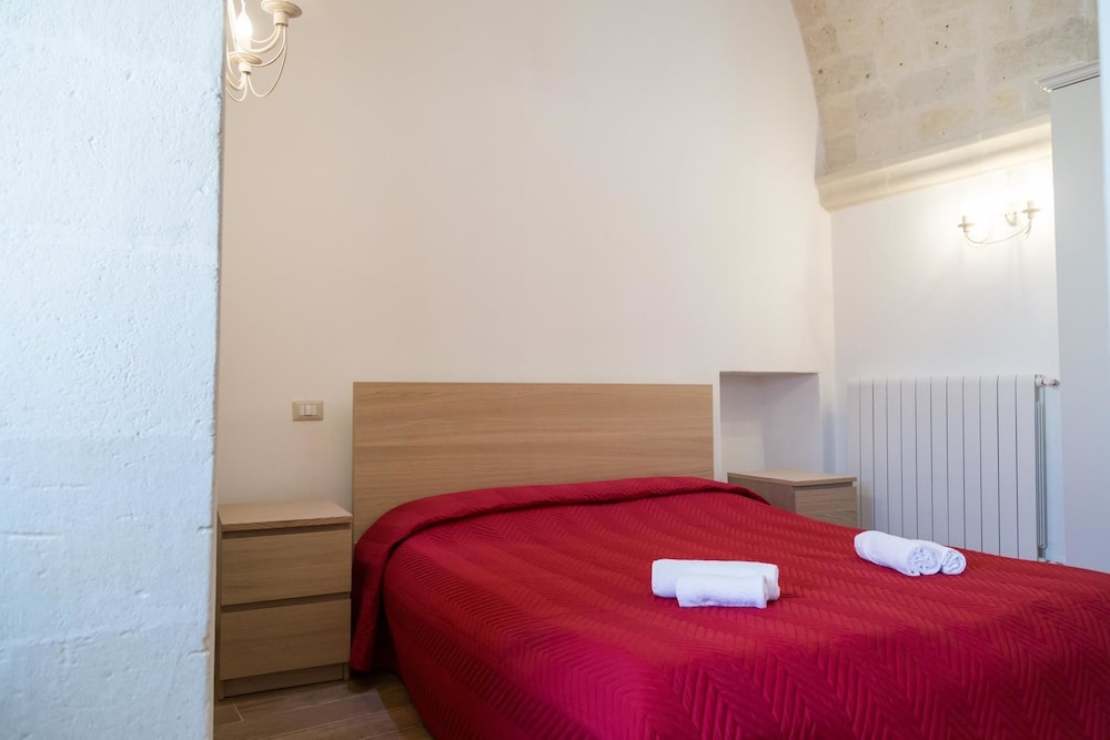 Deluxe Studio, 1 Queen Bed with Sofa bed, Mountain View photo 3