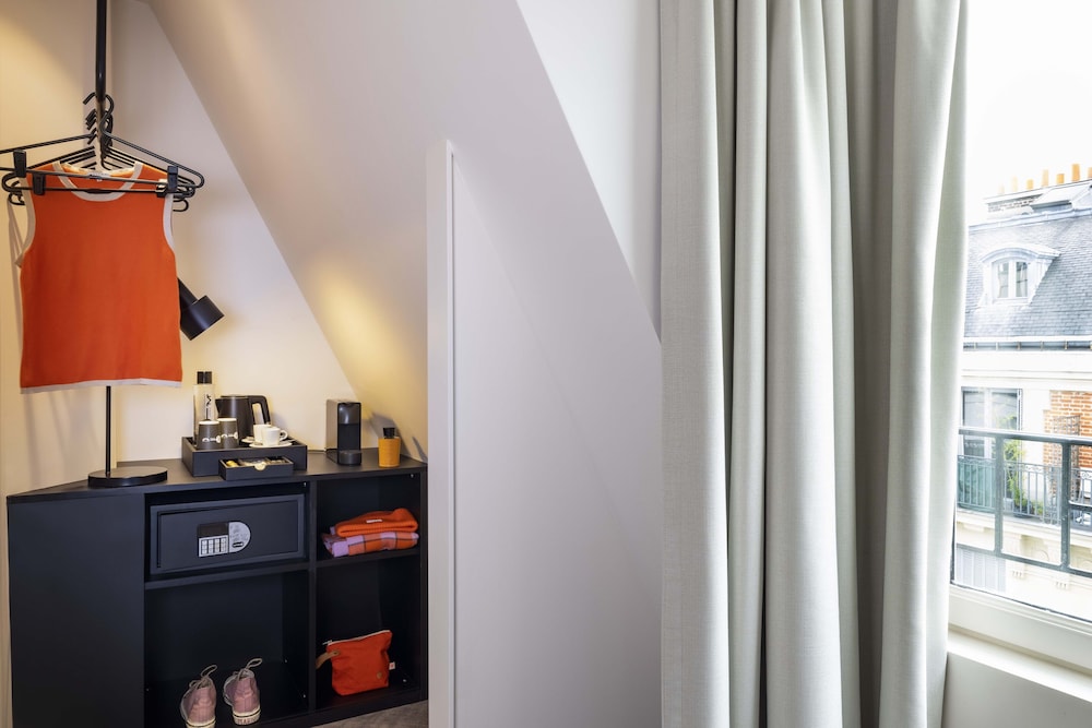 Junior Room (Tour Eiffel)