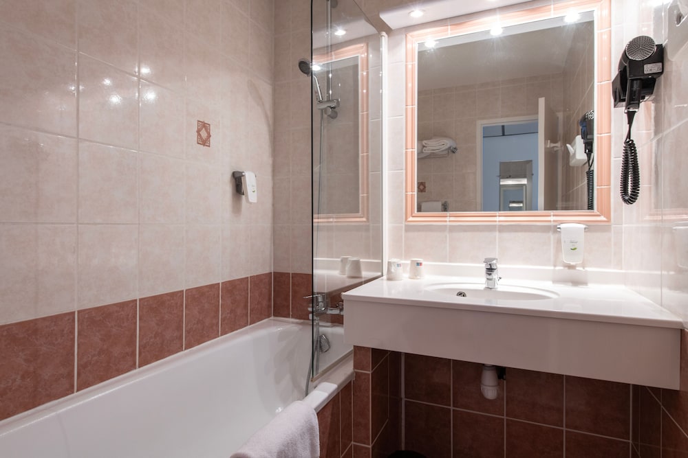 Classic Triple Room - Photo 4